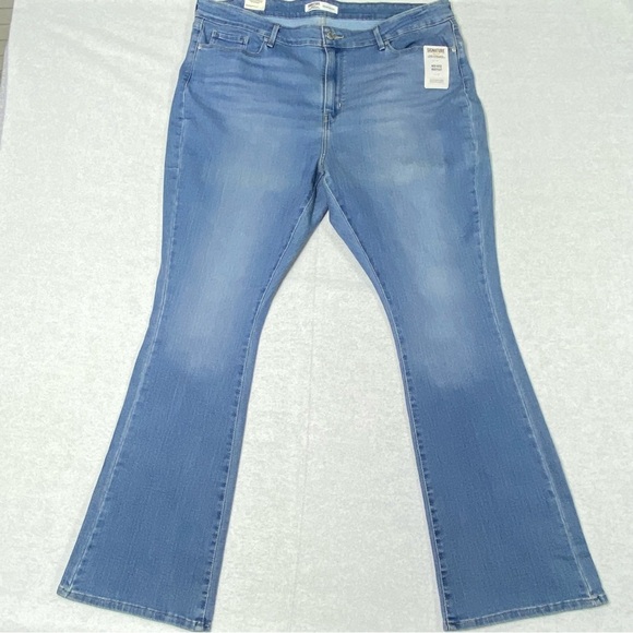 Levis Signature Gold Jeans Women's 20M Blue Bootcut Mid Rise Stretch Denim NWT - Picture 1 of 15
